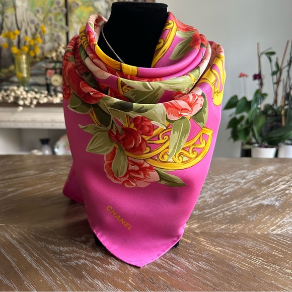 Authentic Chanel Scarf - Picture 5 of 13